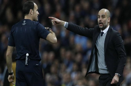 Guardiola "dính đòn thù" trọng tài, Man City bị loại Champions League