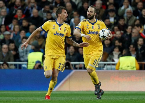 Phạt đền oan nghiệt ph&uacute;t 90+8, Juventus ngược d&ograve;ng bất th&agrave;nh - Ảnh 2.