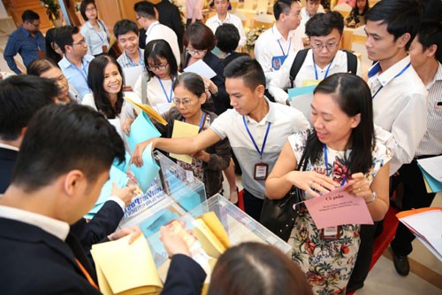 Nhiều ngân hàng chia cổ tức cao