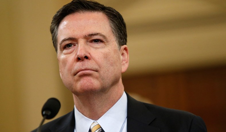 Cựu giám đốc FBI trút giận lên ông Trump