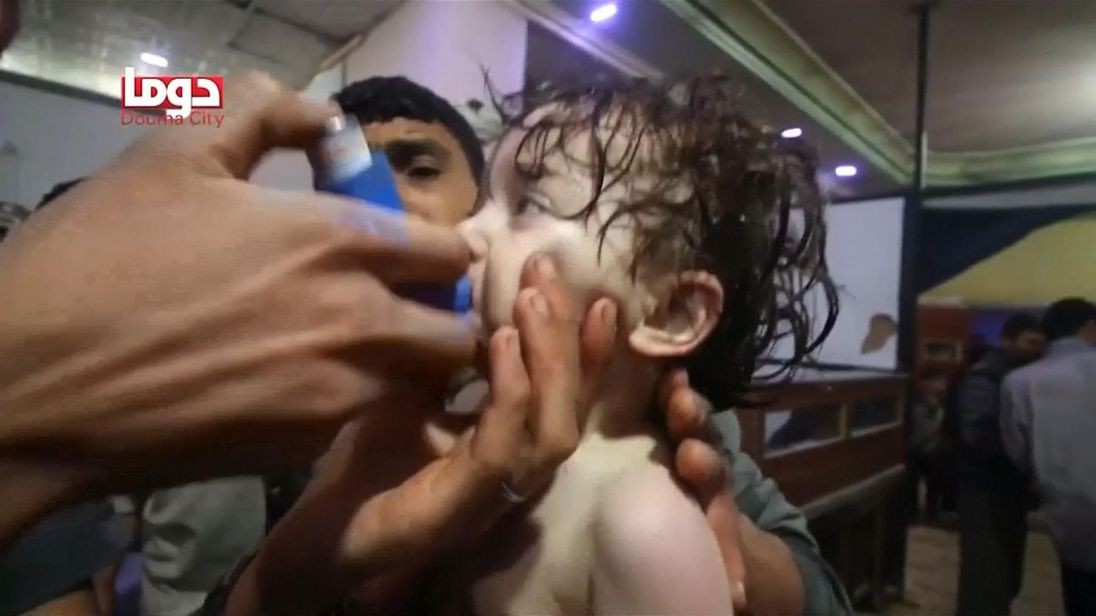 Mỹ không kích Syria: Bắn tên lửa có làm phát tán chất độc?