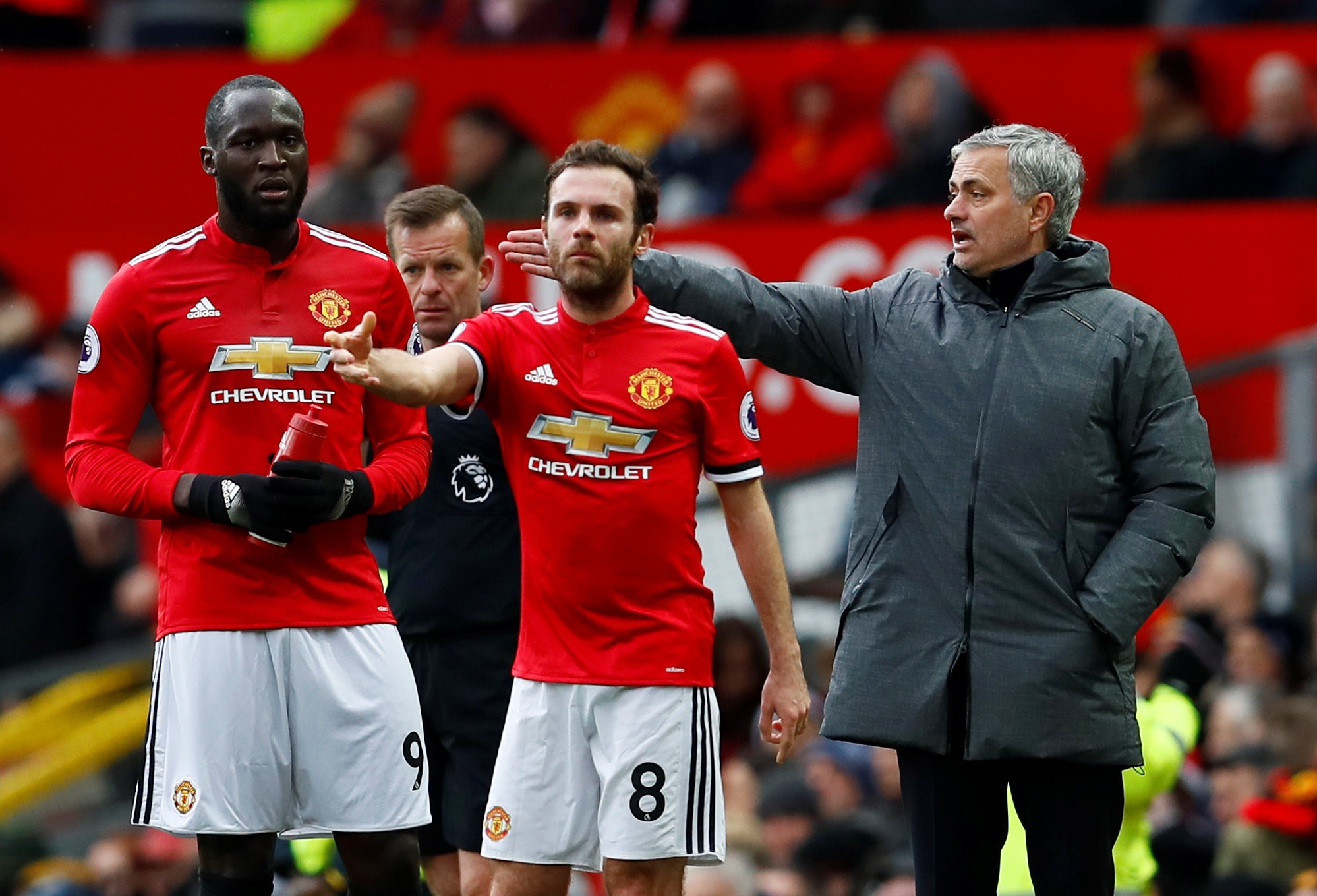 Mourinho không chắc suất đá chính cho Rashford và Martial - Ảnh 3.