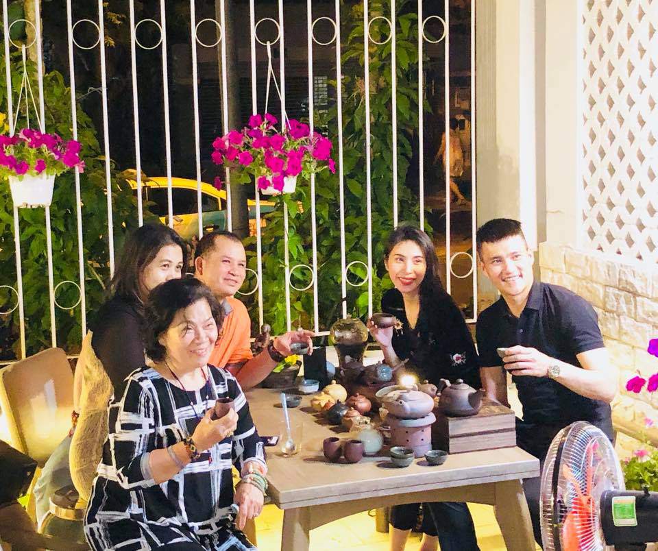Vẻ đẹp sang trọng b&ecirc;n trong biệt thự ven s&ocirc;ng của C&ocirc;ng Vinh - Thủy Ti&ecirc;n - Ảnh 16.