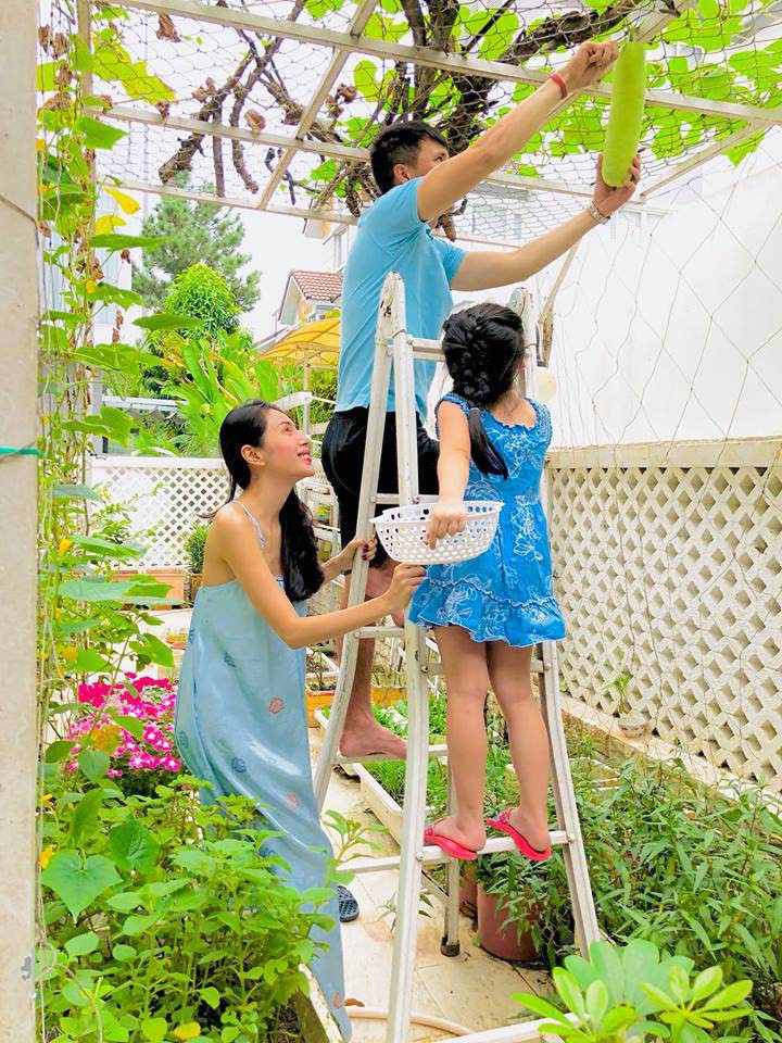 Vẻ đẹp sang trọng b&ecirc;n trong biệt thự ven s&ocirc;ng của C&ocirc;ng Vinh - Thủy Ti&ecirc;n - Ảnh 17.