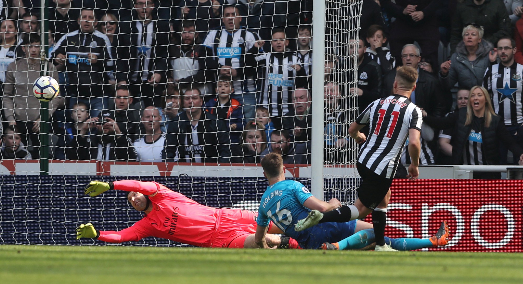 Newcastle lần đầu đánh bại Arsenal sau 8 năm