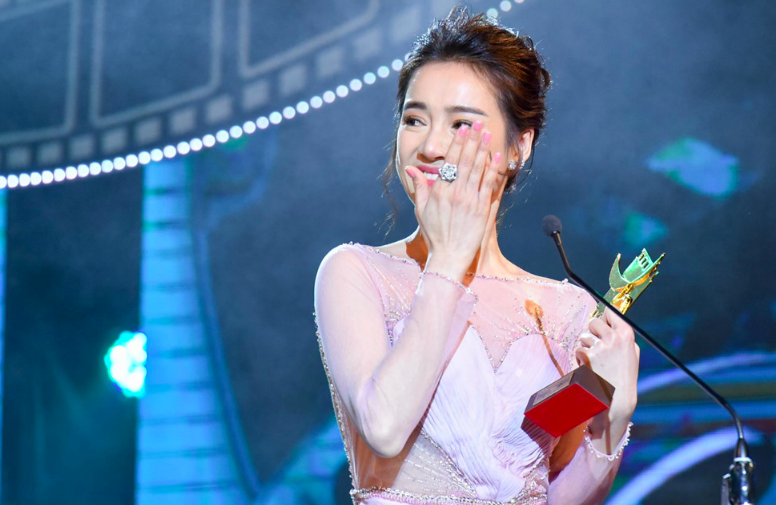 C&ocirc; Ba S&agrave;i G&ograve;n v&agrave; Thương nhớ ở ai thắng lớn ở Giải C&aacute;nh diều - Ảnh 2.