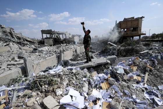 Người ph&aacute;t ng&ocirc;n l&ecirc;n tiếng trước những diễn biến mới nhất ở Syria - Ảnh 2.