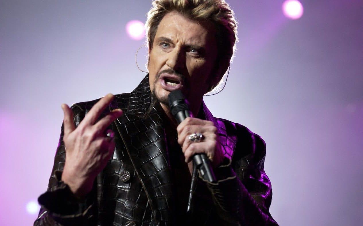 Đóng băng tài sản của cố danh ca Johnny Hallyday