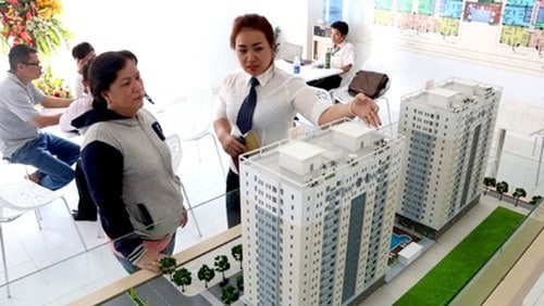 Th&agrave;nh tỷ ph&uacute; nhờ bu&ocirc;n b&aacute;n nh&agrave; đất - Ảnh 1.