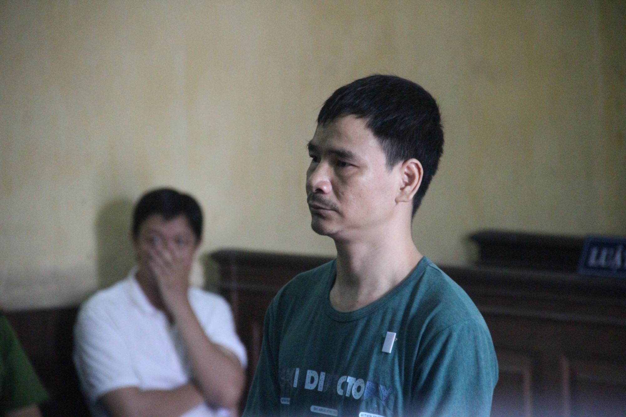 Vào tù vì "vượt ngục" như phim