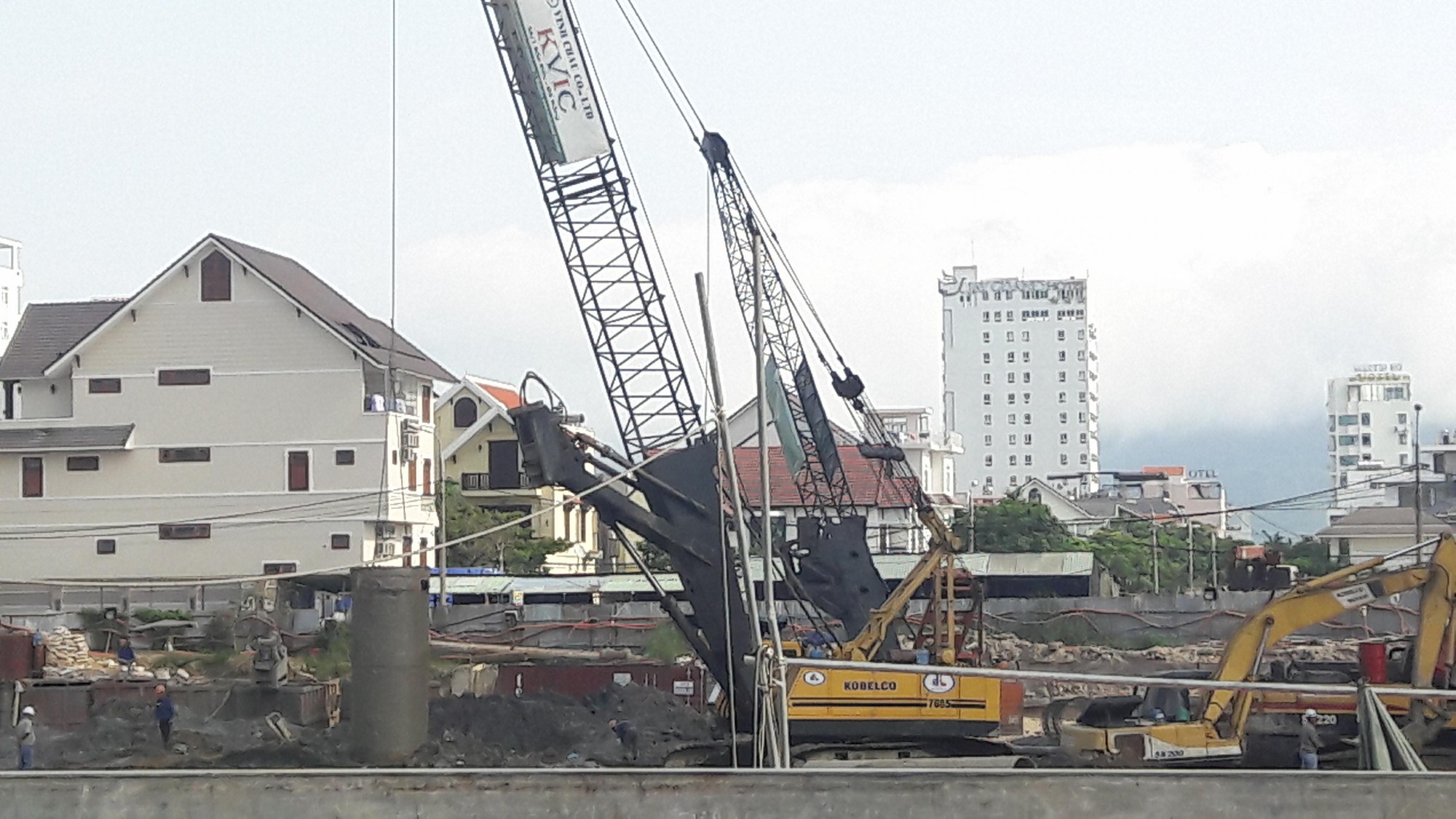 Bắt quả tang 2 công trình xả nước thải trái phép ra môi trường