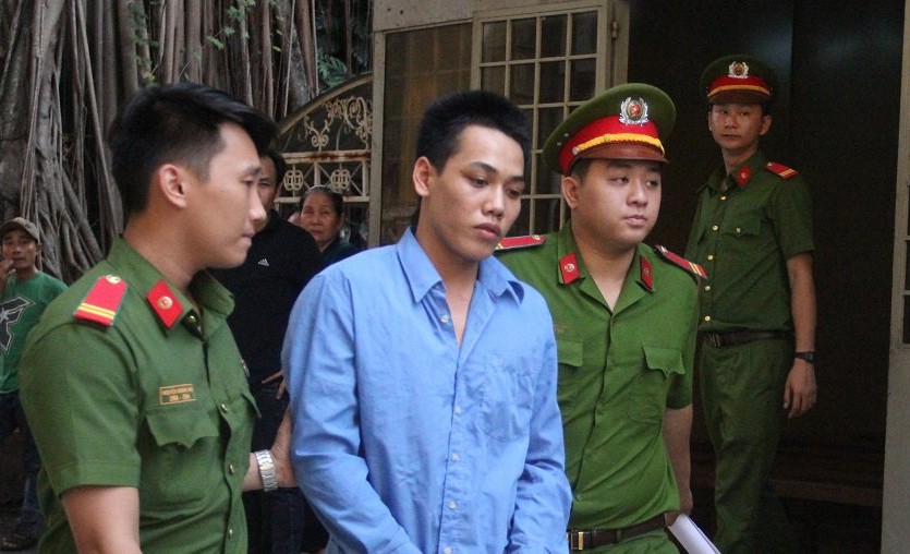 Đâm chết bạn nhậu vì dám chê điện thoại rẻ tiền