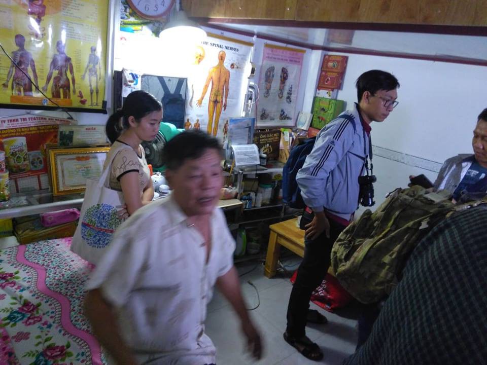 Đột k&iacute;ch cửa h&agrave;ng b&aacute;n sản phẩm trị ung thư bằng than tre ở TP HCM - Ảnh 6.