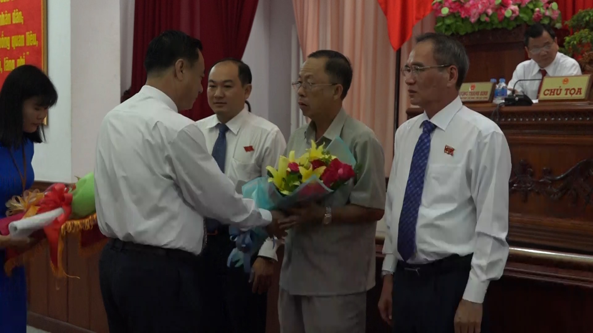 Hậu Giang c&oacute; t&acirc;n chủ tịch tỉnh - Ảnh 2.