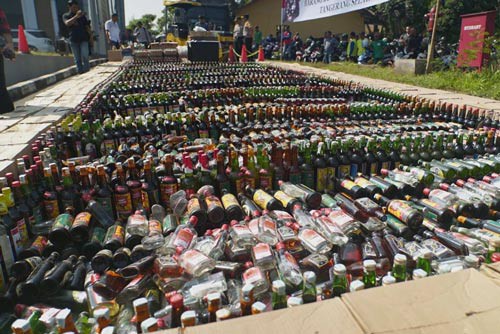 Nạn rượu giả ở Indonesia