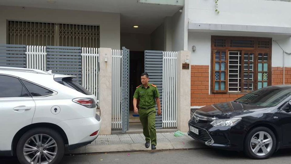 Bộ C&ocirc;ng an ho&agrave;n tất việc kh&aacute;m x&eacute;t nh&agrave; 2 cựu chủ tịch TP Đ&agrave; Nẵng - Ảnh 5.