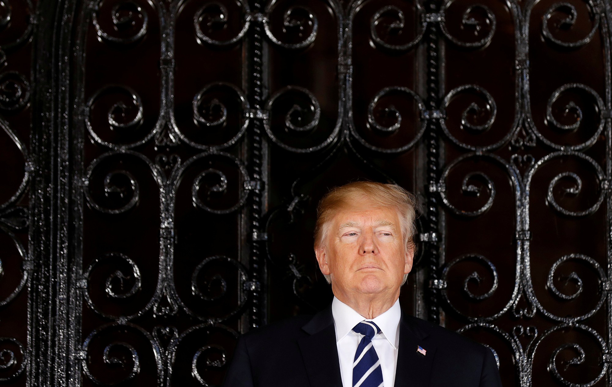 Sau khi gặp &ocirc;ng Abe, &ocirc;ng Trump bất ngờ dội g&aacute;o nước lạnh v&agrave;o TPP - Ảnh 1.