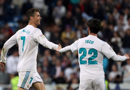 Cú đánh gót bạc tỉ, Ronaldo cứu giá Real Madrid sân nhà