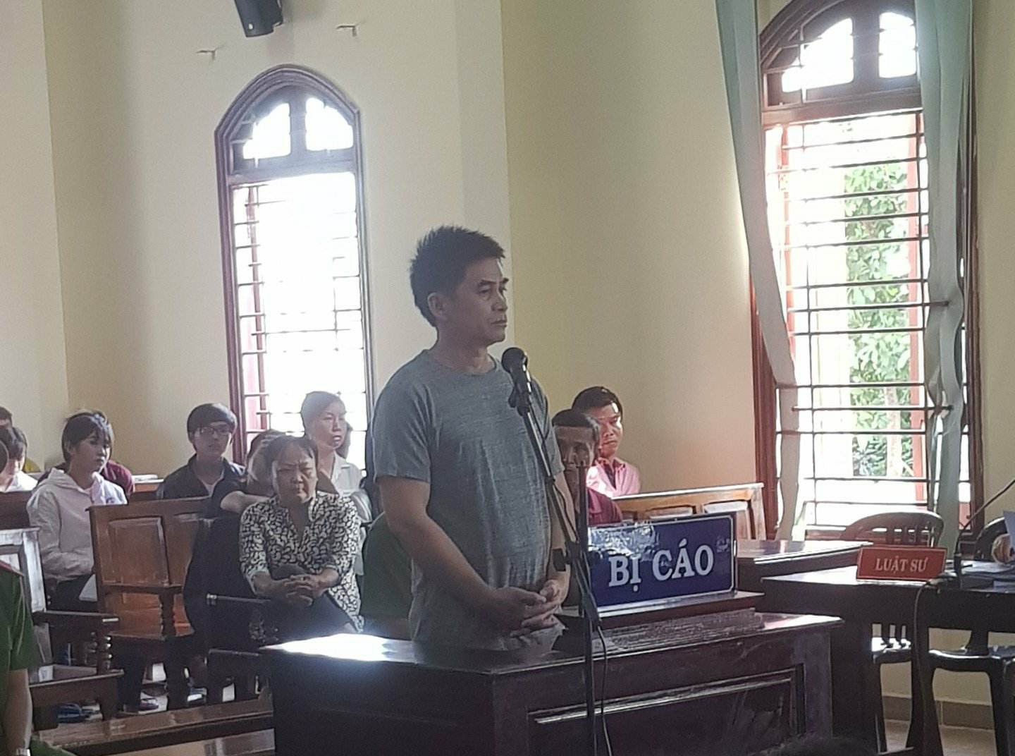 Bị ngăn cấm tình cảm, sát hại em người tình bằng 16 nhát dao