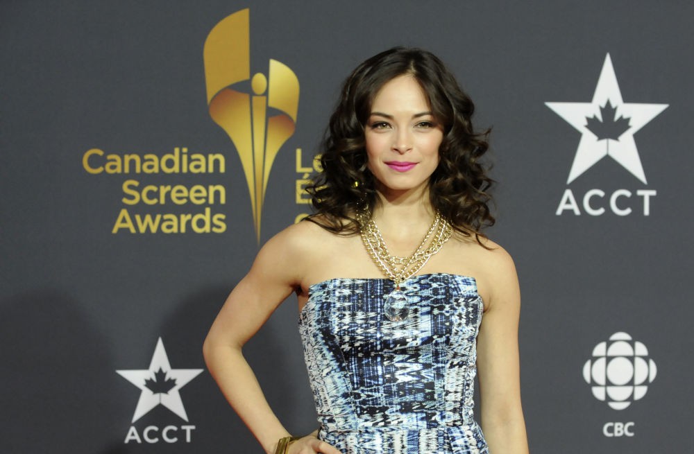 Kristin Kreuk tuyển mộ phụ nữ cho &ldquo;gi&aacute;o ph&aacute;i n&ocirc; lệ t&igrave;nh dục&rdquo;? - Ảnh 1.