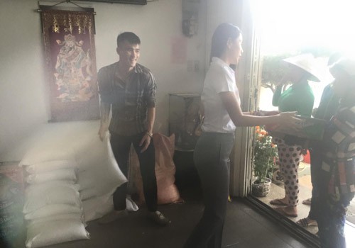 Vì Công Vinh, Thủy Tiên thay đổi phong cách sống - Ảnh 3.