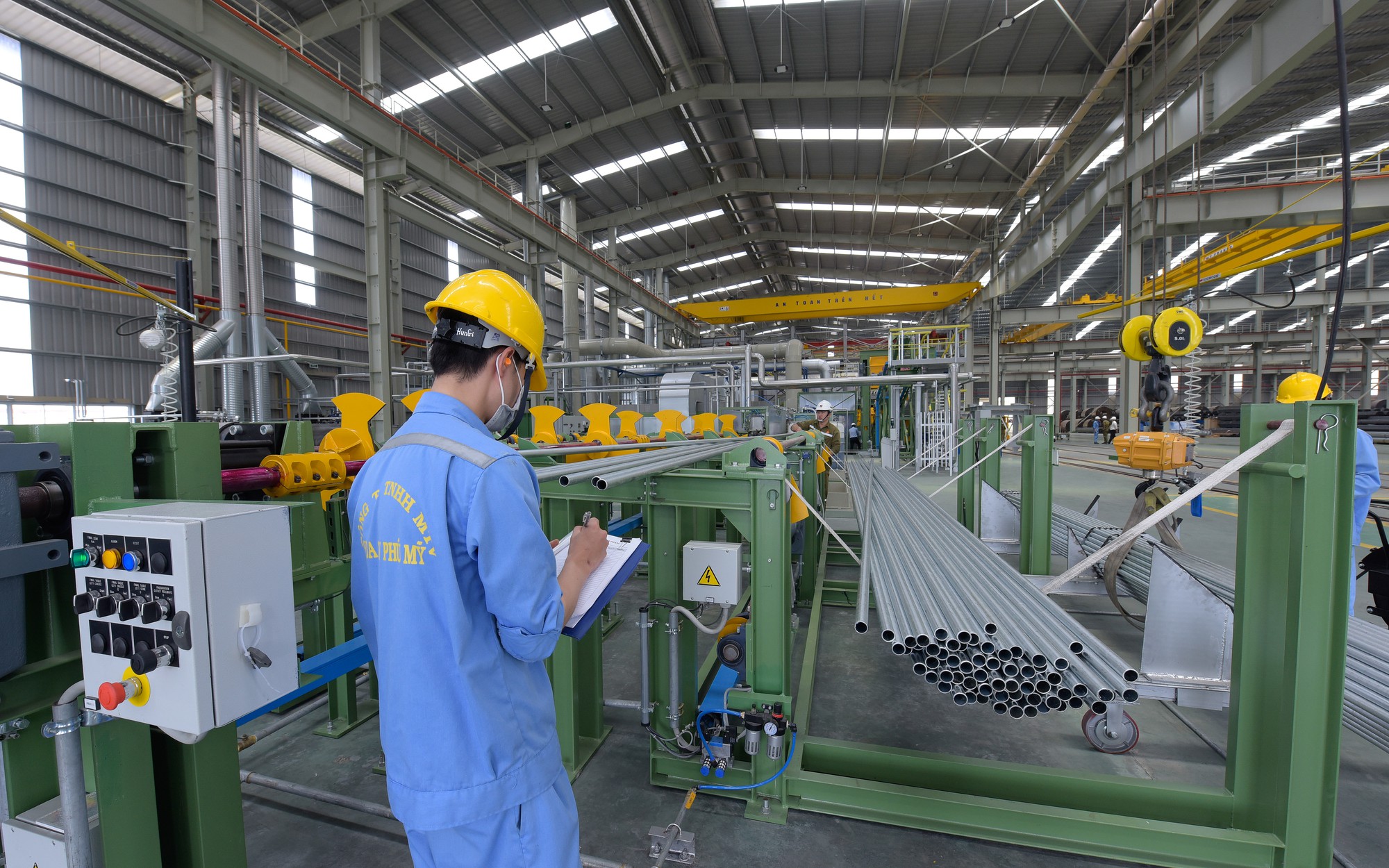 Tập đoàn Hoa Sen ra mắt ống kẽm nhúng nóng - Ảnh 1.