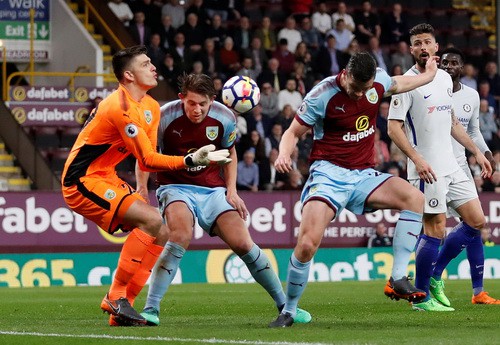 Siêu hậu vệ lập công, Chelsea mơ tranh Top 4 - Ảnh 5.