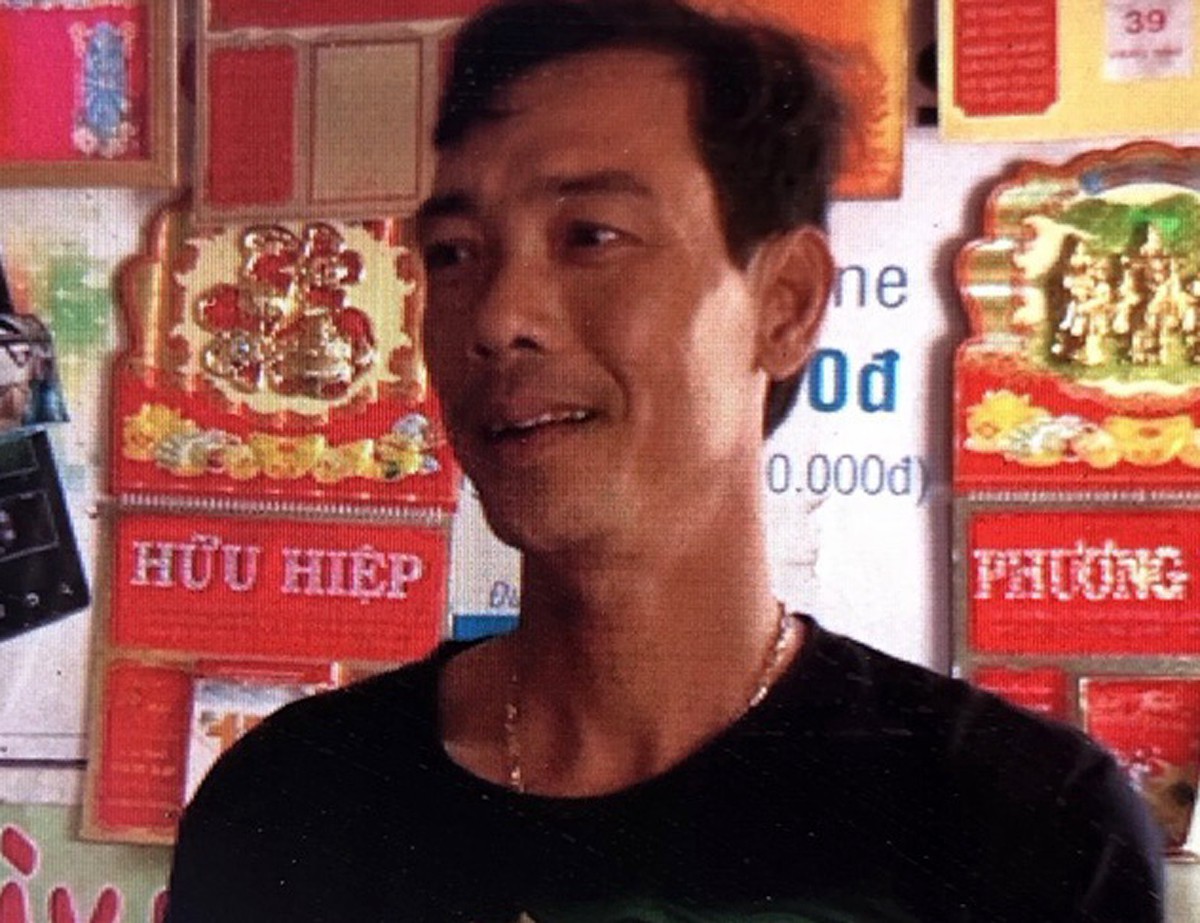 Bắt nhóm dùng dao, mã tấu cưỡng đoạt tiền của ngư dân khai thác sò ven biển - Ảnh 2.