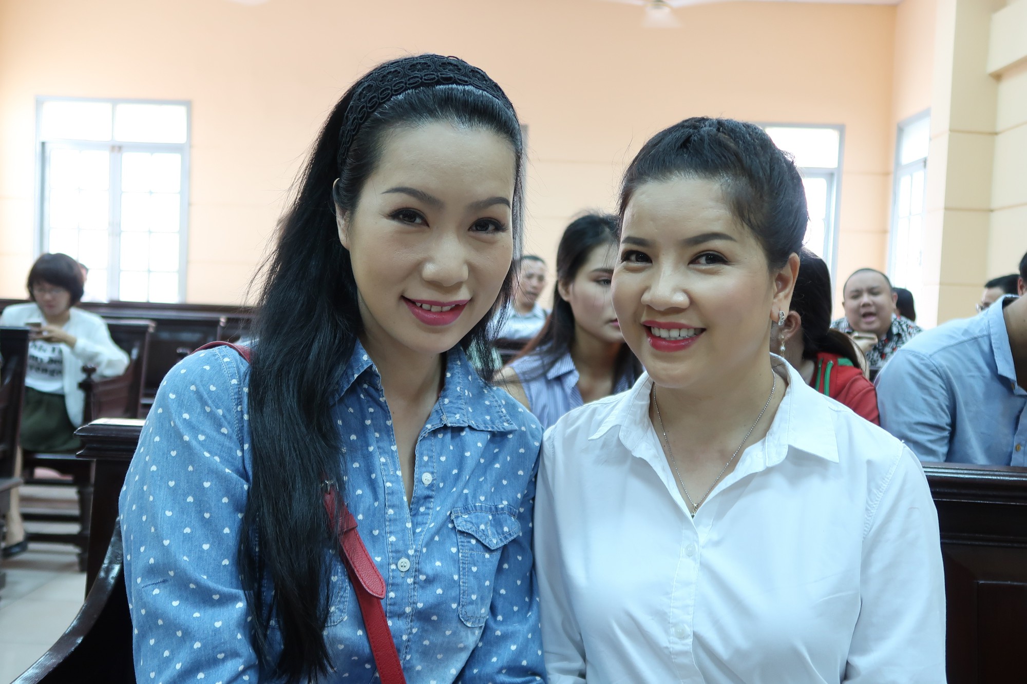 Diễn viên Ngọc Trinh tiếp tục ra tòa cùng Nhà hát Kịch TP HCM