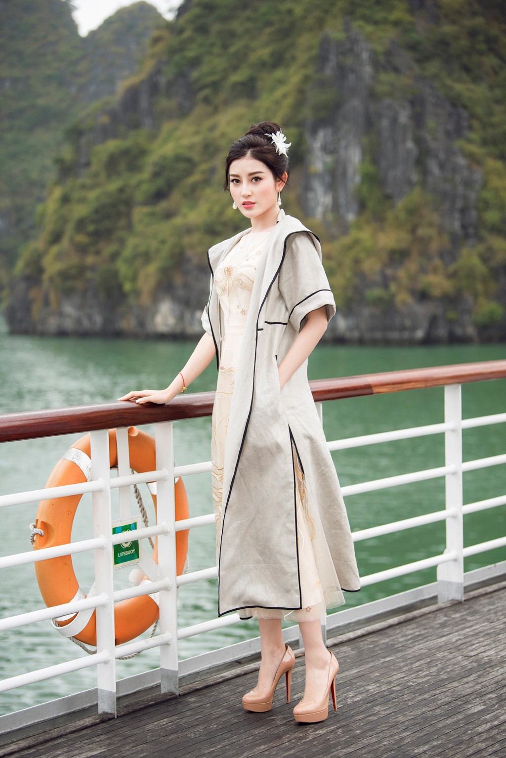Nh&atilde; Phương xuất hiện xinh xắn tại show thời trang - Ảnh 6.