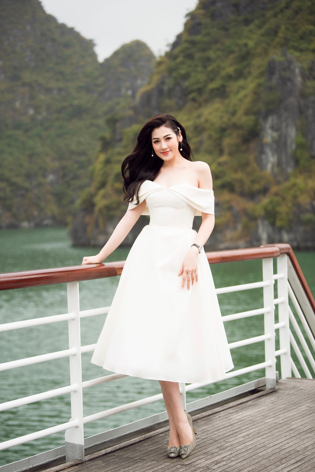 Nh&atilde; Phương xuất hiện xinh xắn tại show thời trang - Ảnh 7.