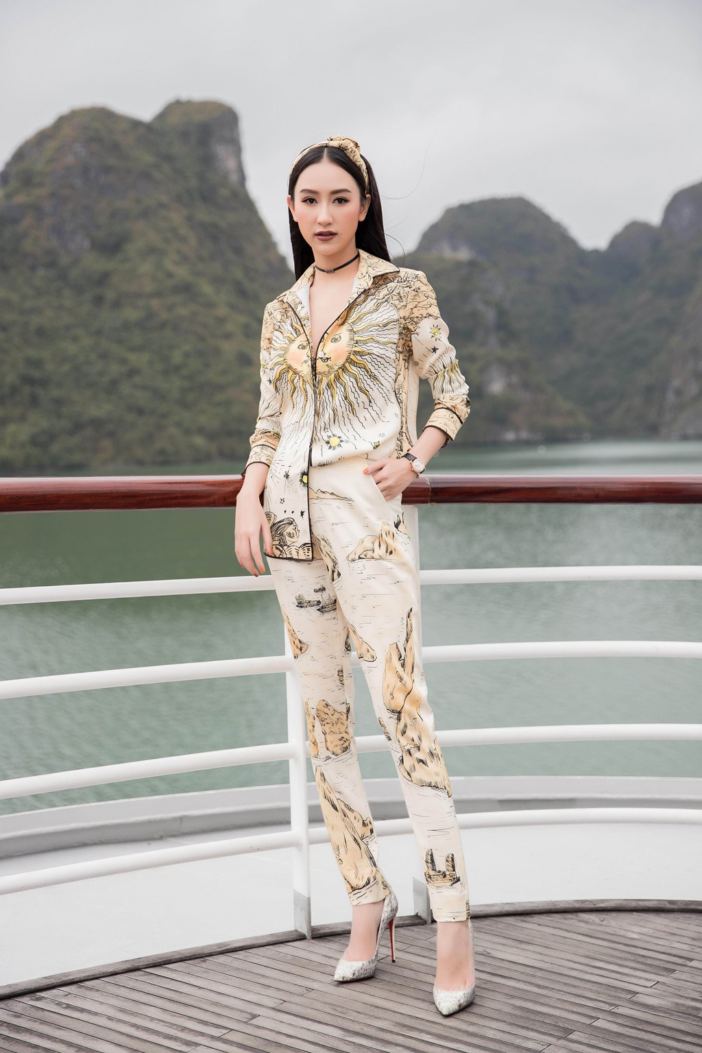 Nh&atilde; Phương xuất hiện xinh xắn tại show thời trang - Ảnh 8.