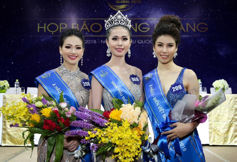 Nguyễn Thị Kim Ngọc đăng quang Hoa hậu Biển Việt Nam Toàn cầu 2018