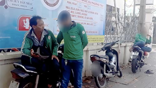GrabBike dỏm tung chiêu "chặt chém" khách