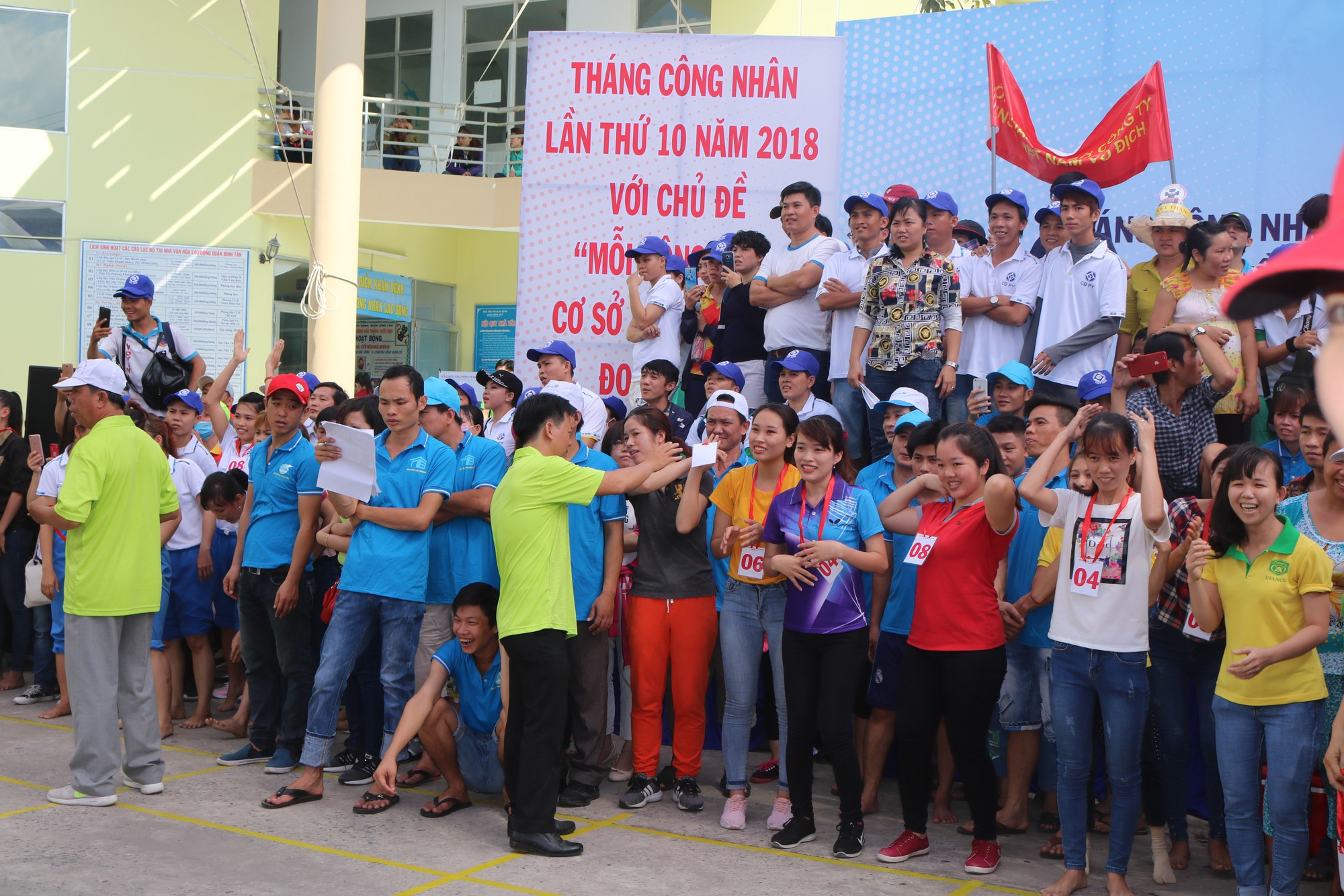 Nhiều hoạt động chăm lo cho công nhân khó khăn