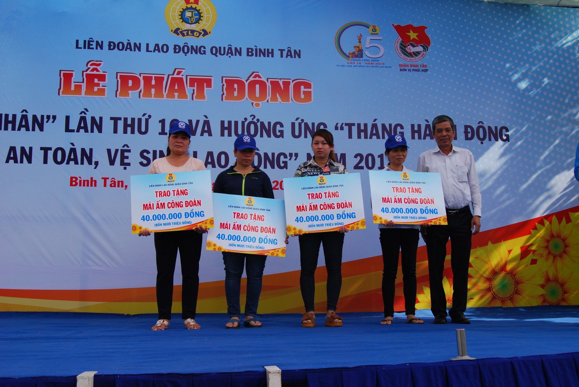Nhi&ecirc;̀u hoạt đ&ocirc;̣ng chăm lo cho c&ocirc;ng nh&acirc;n khó khăn - Ảnh 11.