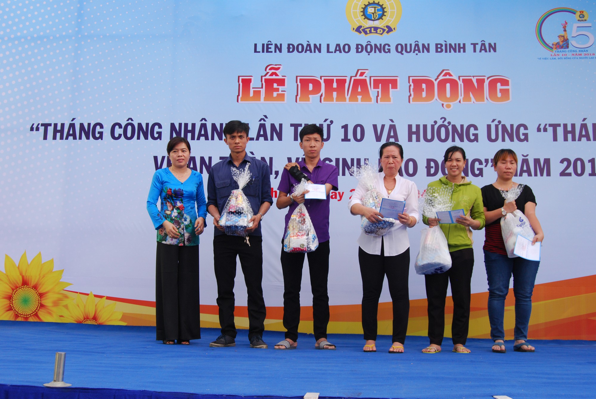 Nhi&ecirc;̀u hoạt đ&ocirc;̣ng chăm lo cho c&ocirc;ng nh&acirc;n khó khăn - Ảnh 10.