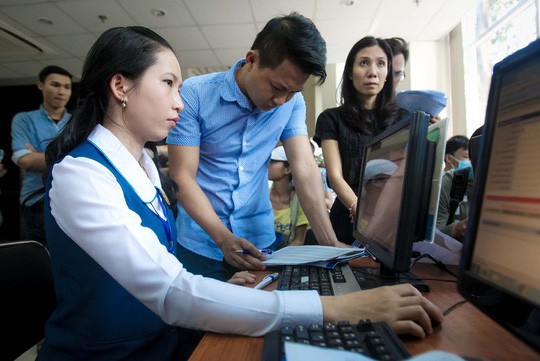 Nhà mạng mở tổ lưu động giúp khách hàng bổ sung ảnh chân dung
