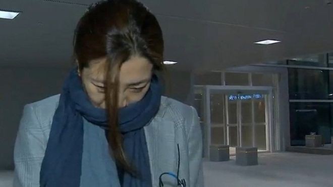 Chủ tịch Korean Air Lines tước mọi quyền hành của hai con gái