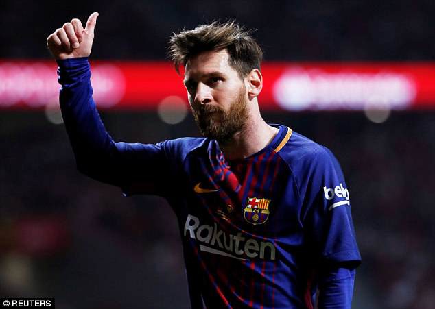 Thu nhập 110 triệu bảng/mùa, Messi cho Ronaldo "hít khói"