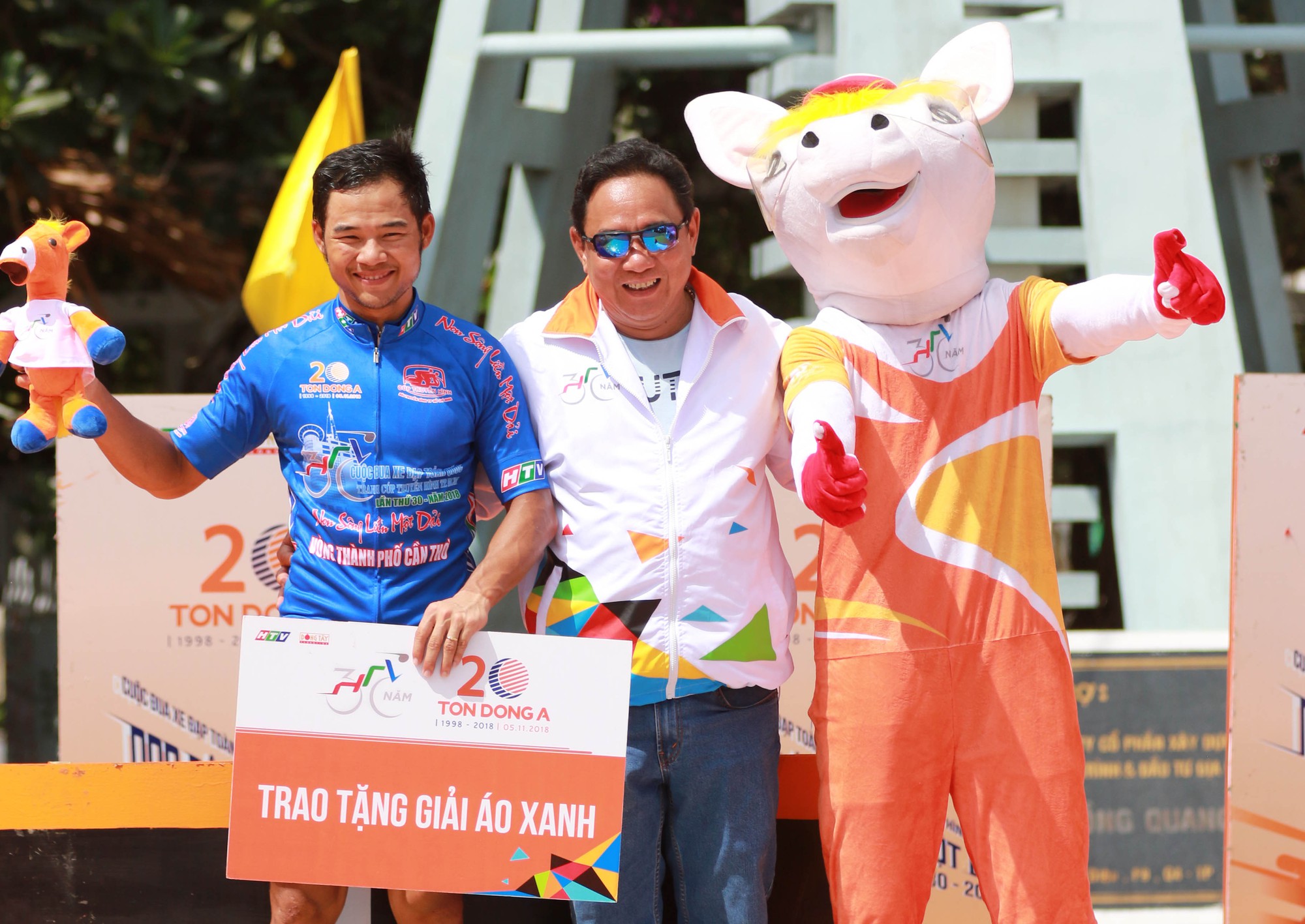 Nguyễn Thành Tâm vượt qua Lê Nguyệt Minh trong tích tắc - Ảnh 7.