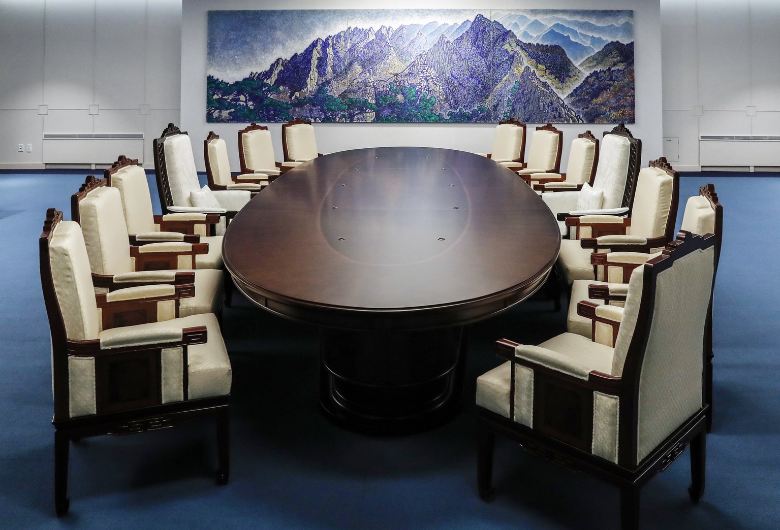 &Ocirc;ng Kim Jong-un sẽ đi bộ qua bi&ecirc;n giới li&ecirc;n Triều - Ảnh 2.