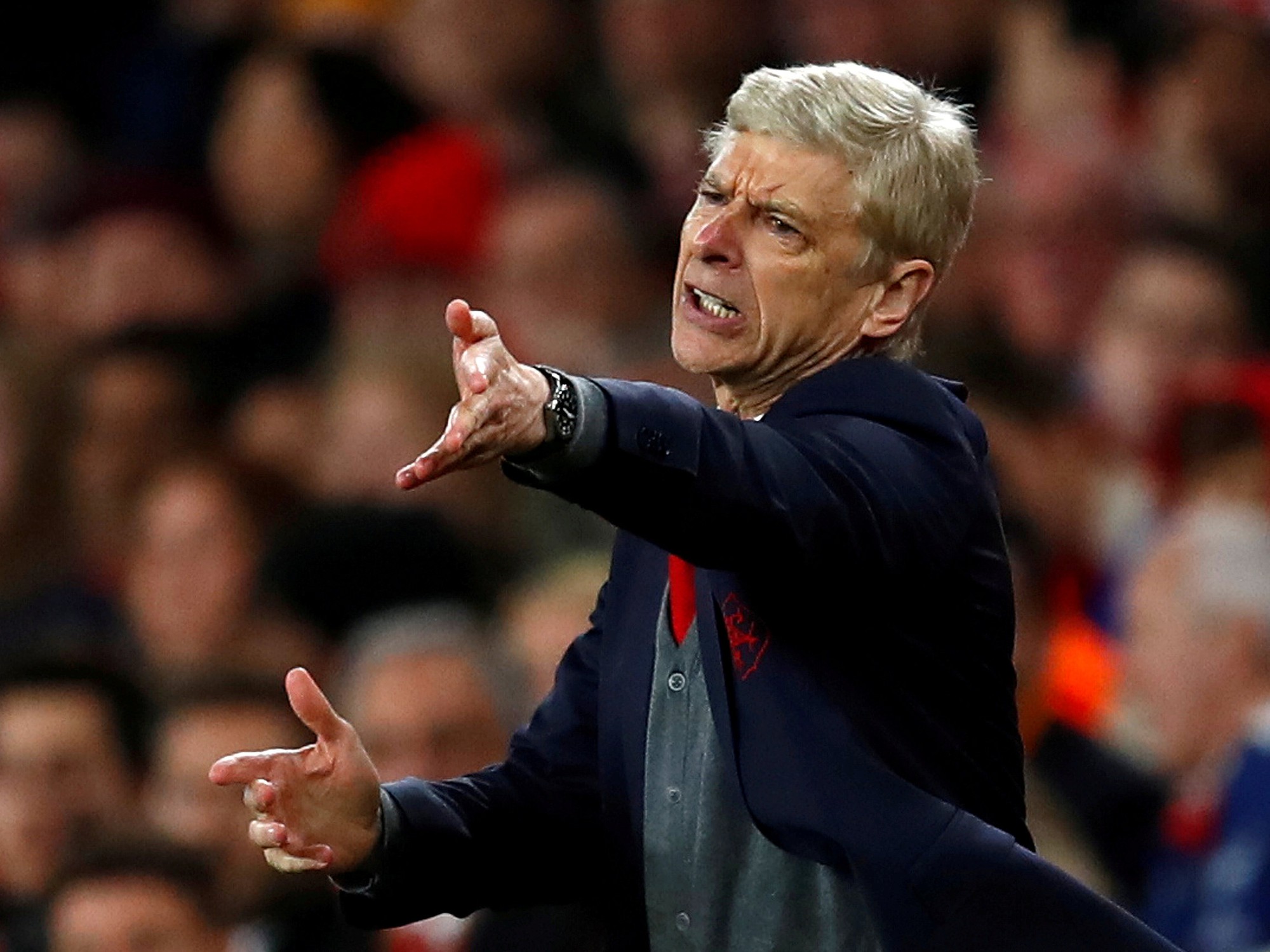 Ông Wenger sẽ không có quà chia tay?