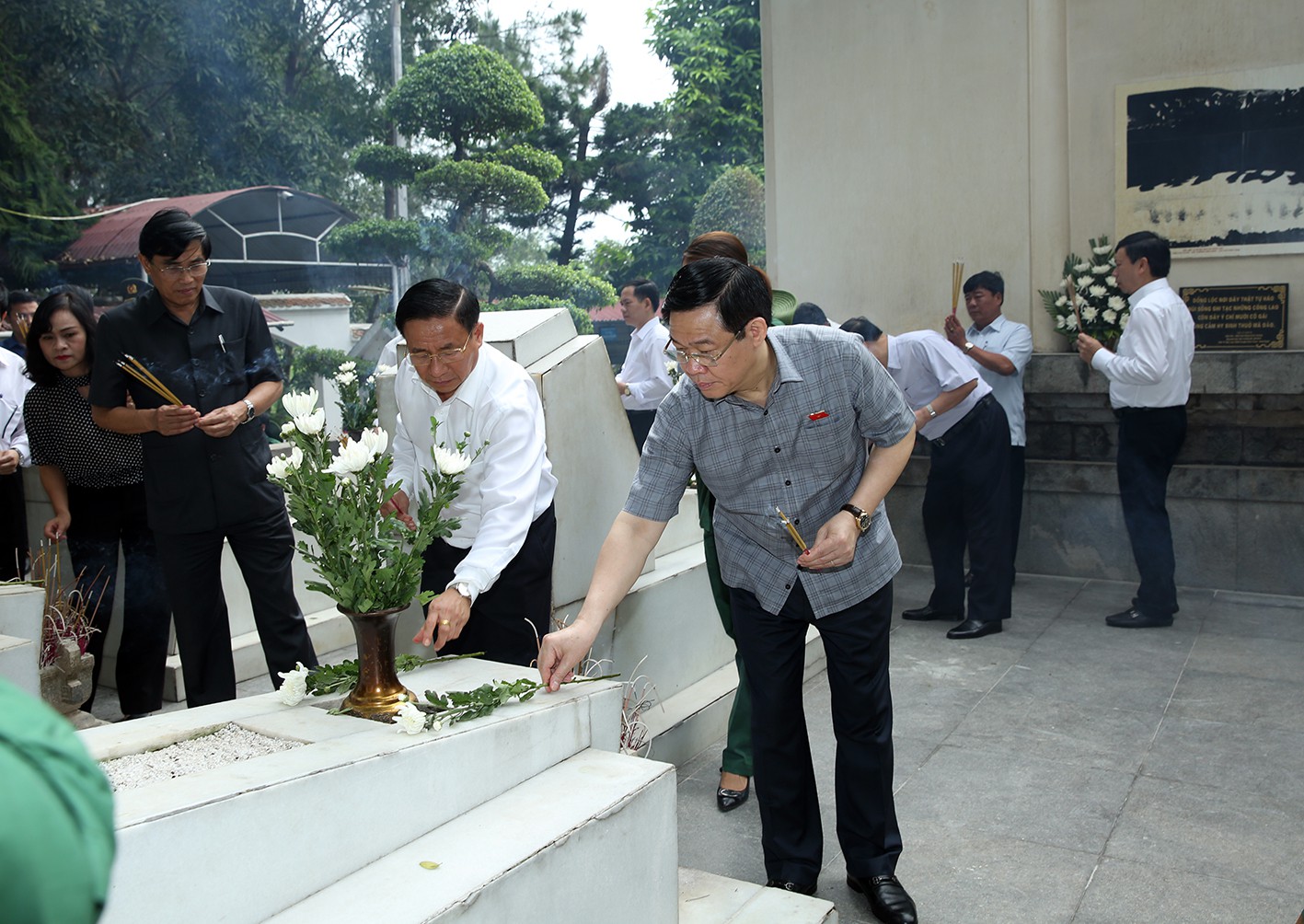 Tăng quyền cho Ủy ban Kiểm tra, ngăn ngừa tẩu t&aacute;n t&agrave;i sản, cấm xuất cảnh - Ảnh 3.