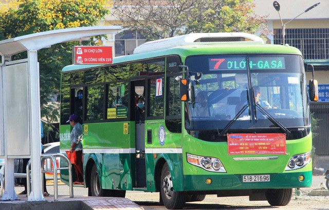 Miễn phí vé xe buýt đi bến xe, sân bay, khu vui chơi dịp lễ 30-4 và 1-5