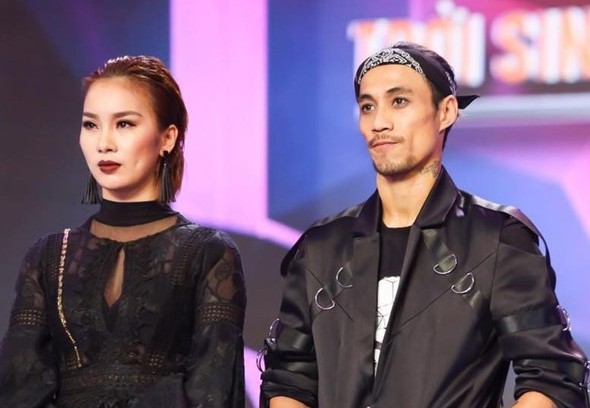 "Gạ tình" trong showbiz Việt