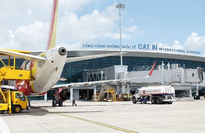 Bị chim va vào cánh, máy bay phải dừng ở Hải Phòng để sửa chữa