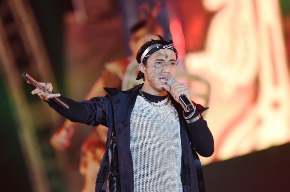 Hạ Long thức trắng cùng Carnaval hoành tráng nhất 10 năm qua - Ảnh 5.