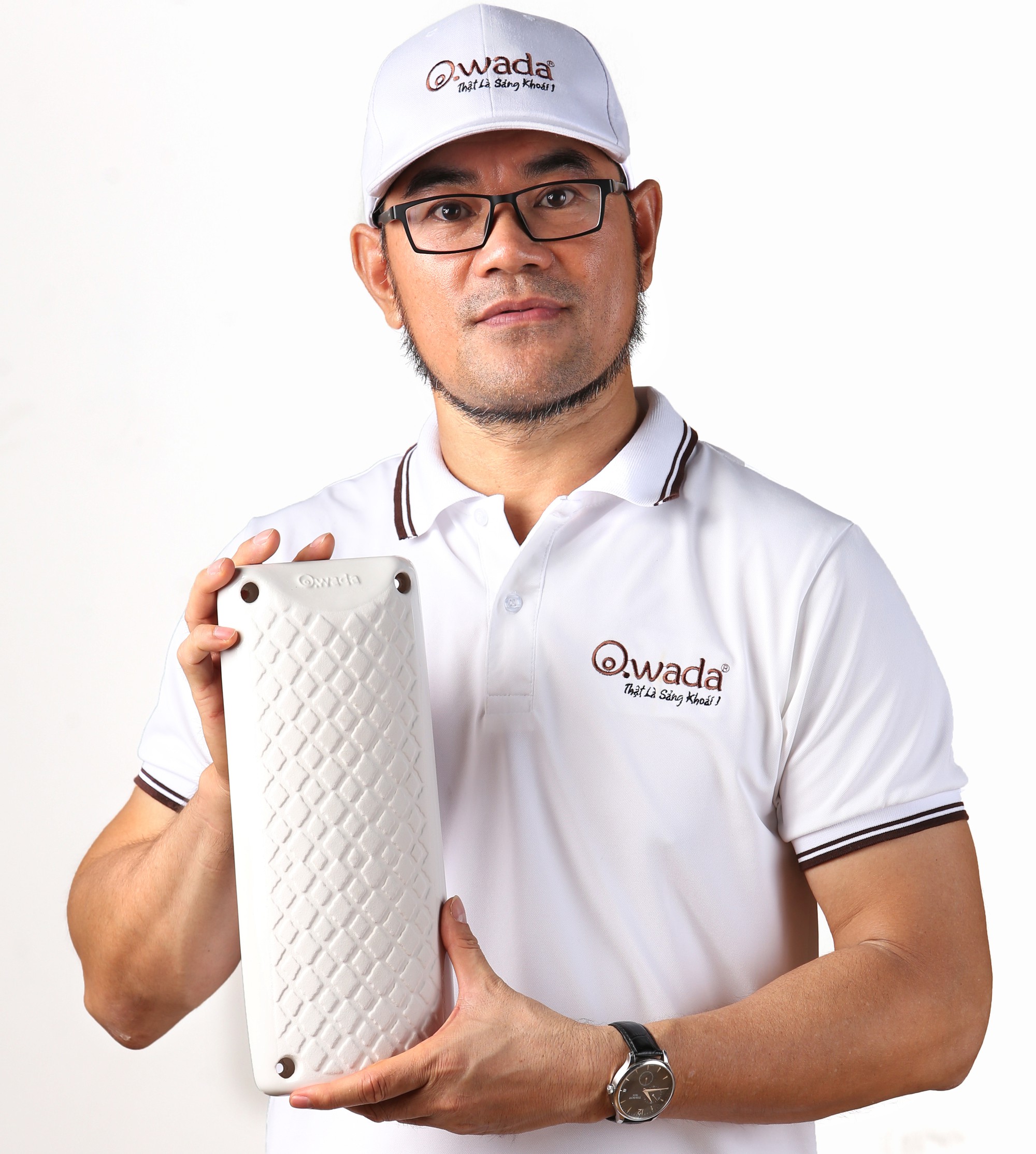 Cựu sếp ngân hàng khởi nghiệp với… sản phẩm trong phòng tắm - Ảnh 1.