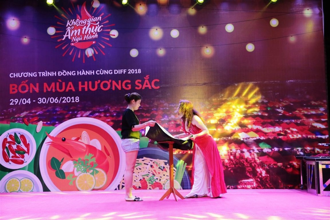 Khai trương lễ hội ẩm thực độc đ&aacute;o nhất Đ&agrave; Nẵng - Ảnh 1.
